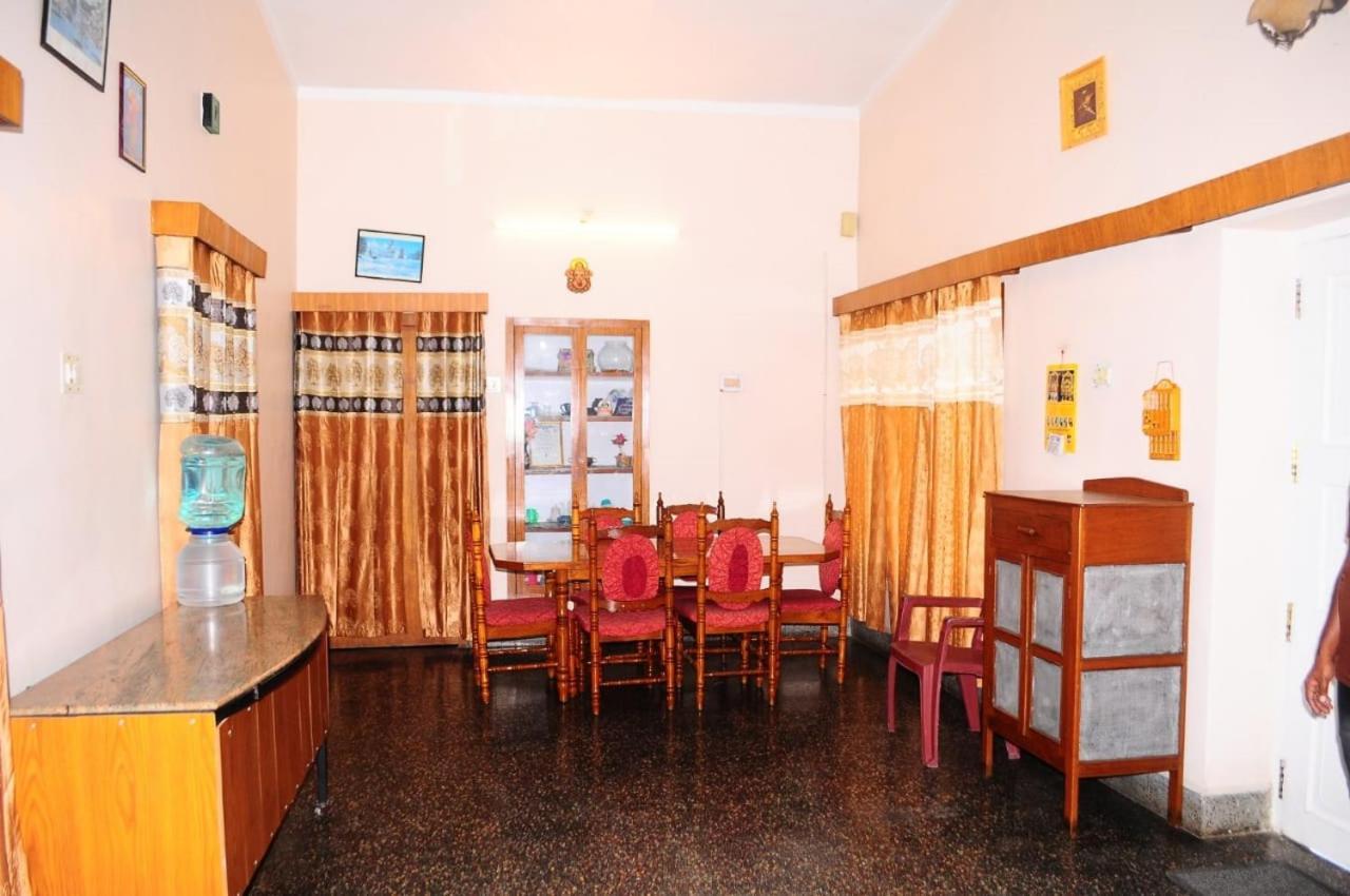 Park Corner Home Stay Coonoor Buitenkant foto