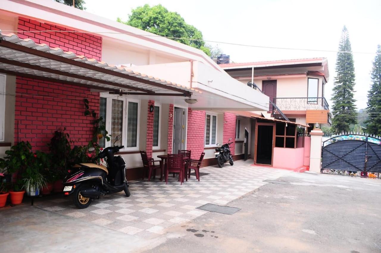Park Corner Home Stay Coonoor Buitenkant foto